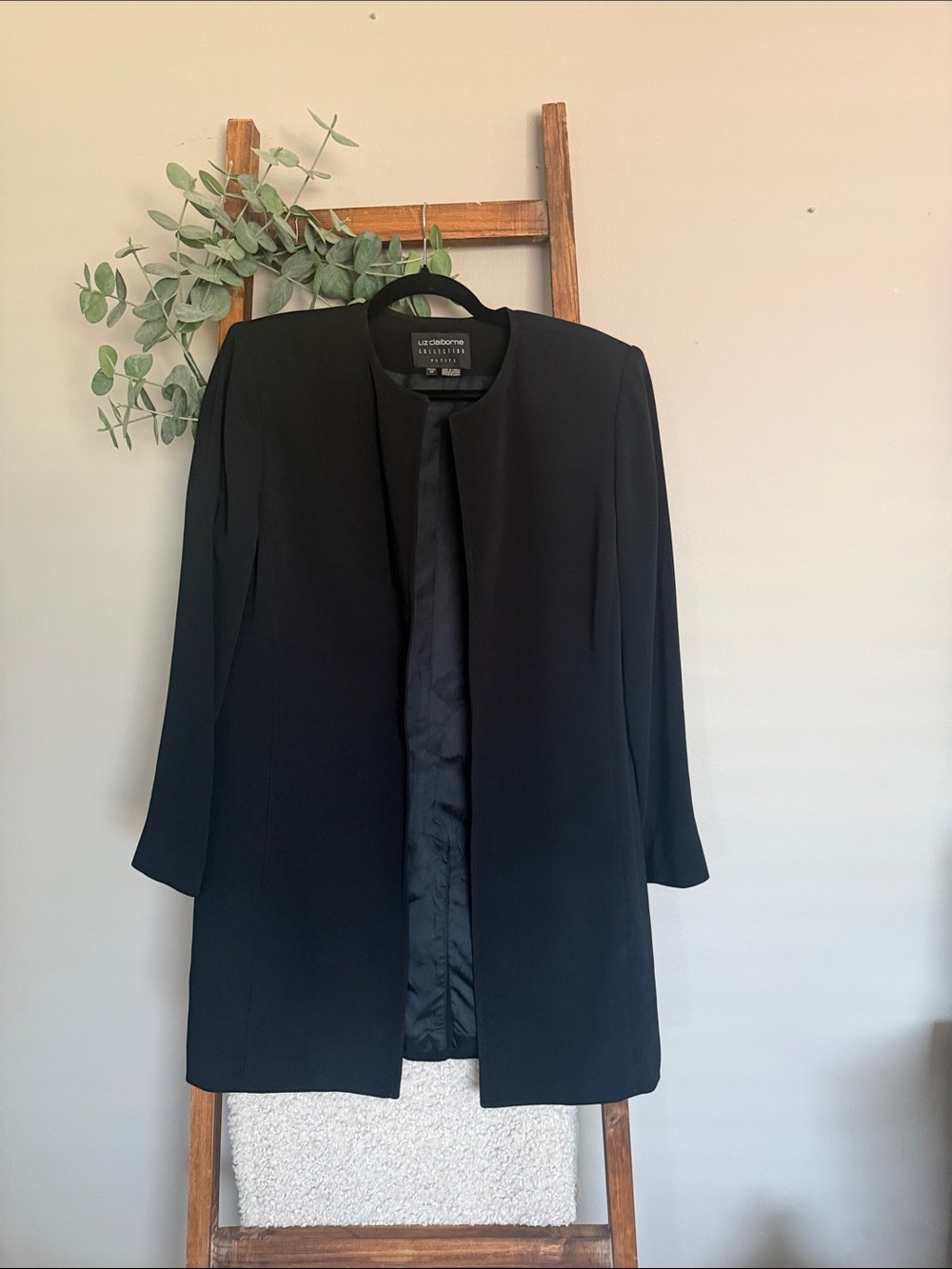 Liz Claiborne Black Collarless Open-Front Blazer